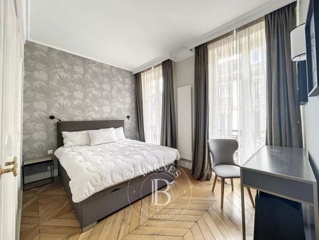 Tout savoir sur cet appartement dans le quartier Saint Thomas d'Aquin, à Paris 7ème - Photo 4