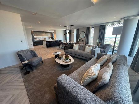 2 bedroom penthouse to rent - Photo 3
