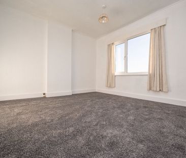 3 bedroom semi-detached house - Photo 5