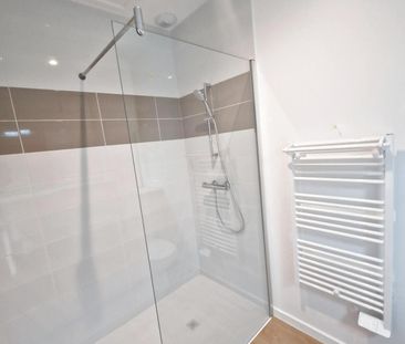 Location Appartement 1 pièce 22m² LA ROCHE SUR YON 85000 - Photo 2