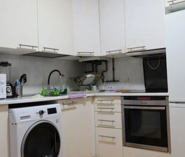Room in a shared 5-bedroom apartment for rent in Universidad. - Photo 5
