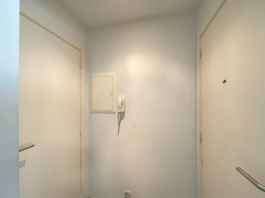 In het centrum gelegen appartement nabij het station met twee slaapkamers - Foto 1