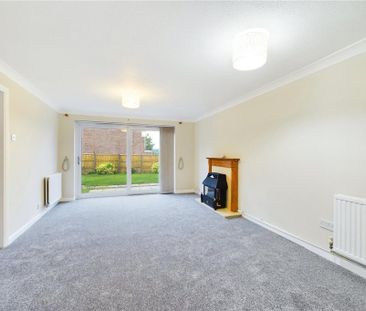 3 bedroom end of terrace house to rent - Photo 1