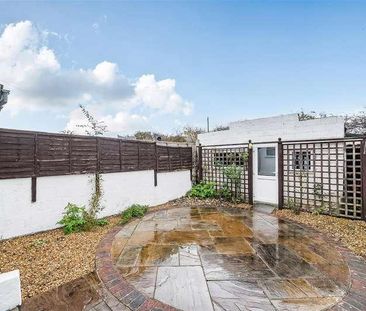 Whitworth Close, Gosport, PO12 - Photo 6