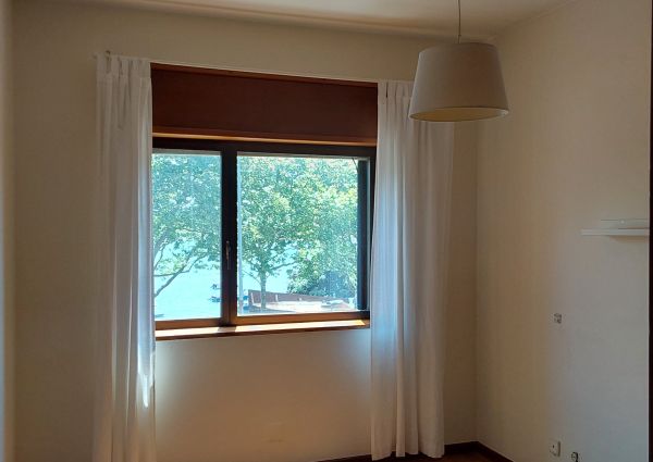 Simpático Apartamento T2 para Arrendamento junto à Foz do Douro
