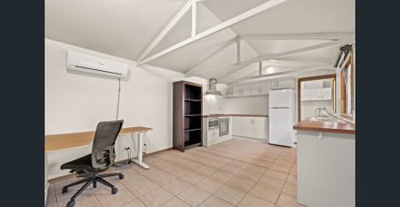 One Bedroom Cabin - Photo 3