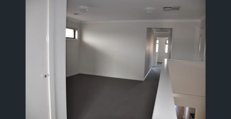 Modern 3 Bedroom Family Home in a Prime Keysborough Location - Photo 4