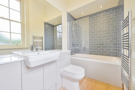 3 bedroom terraced house to rent - Photo 5