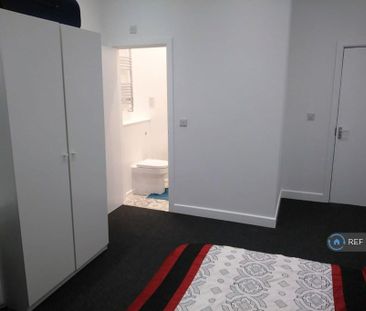 8 bedroom terraced house to rent - Photo 4