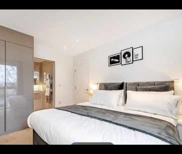 Room in a Shared Flat, Victory Place, SE17 - Photo 2