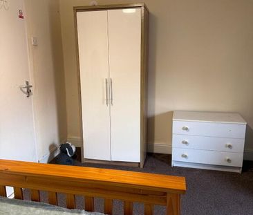 Serviced Room's, 81 Wellesley Avenue, Belfast, BT9 6DH - Photo 4