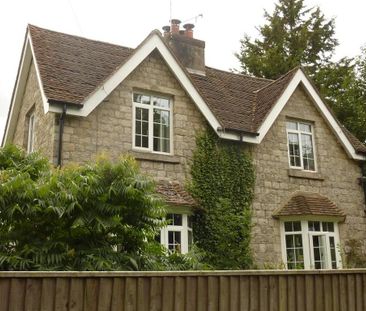 2 bedroom semi-detached house to rent - Photo 5