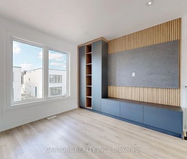 Detached Home For Lease | S9055434 - Photo 6