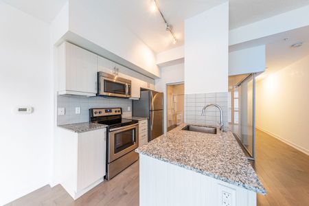 For Lease - 10 Willison Square Unit# 206, Toronto, Ontario - Photo 4