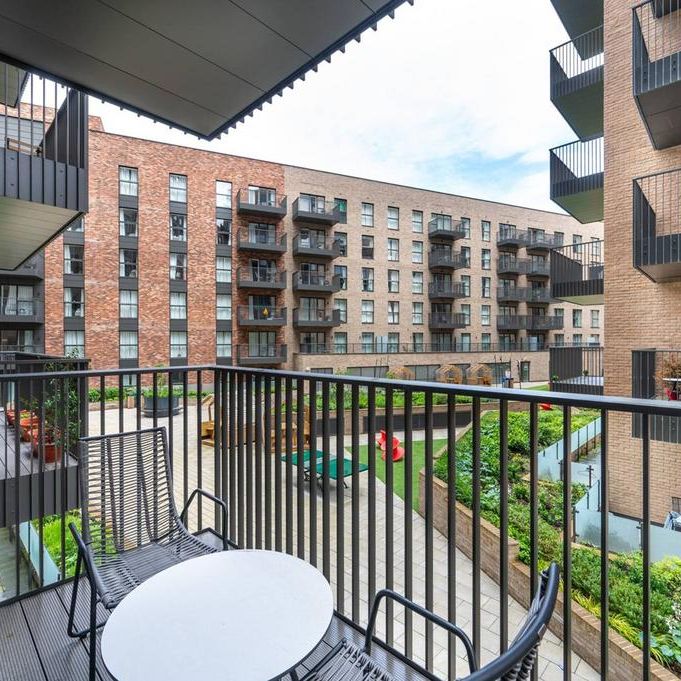 2 bedroom flat to rent - Photo 1