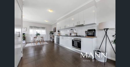 Great Home in Top Location! - Photo 3