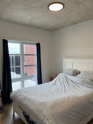 Grand 3 1/2 Mont St-Hilaire 884pi2 - Photo 1