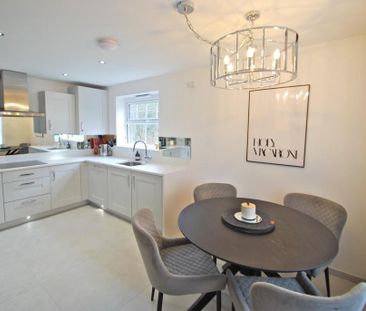 3 bedroom semi-detached house to rent - Photo 4