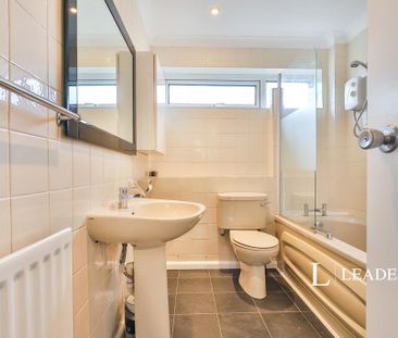 3 bedroom terraced house to rent - Photo 6