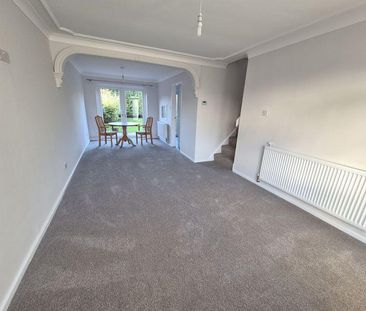 3 bedroom semi-detached house to rent - Photo 2