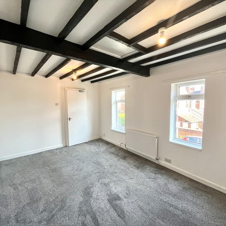 3 bedroom flat to rent - Photo 1