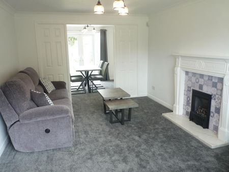 3 bedroom detached house to rent - Photo 4