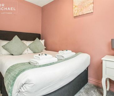 4 bedroom terraced house to rent - Photo 6