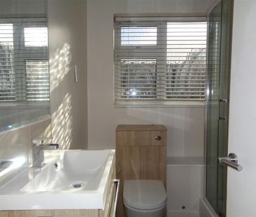 2 bedroom flat to rent - Photo 6