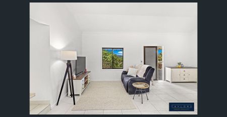 Peaceful 3-Bedroom Home in Leafy Strathdickie - Photo 3