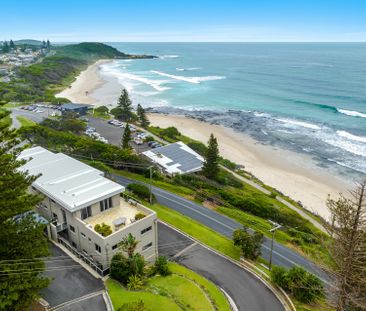 Oceanside living at its finest! - Photo 2