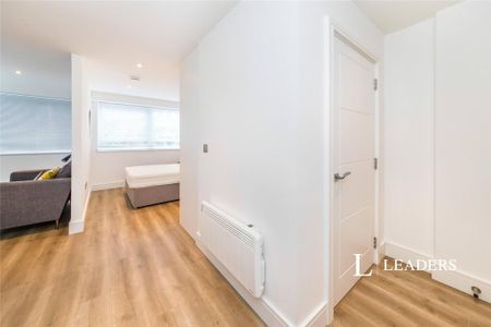 Studio to rent - Photo 5