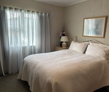 One bedroom Unit with easy walking to Mall - Photo 4