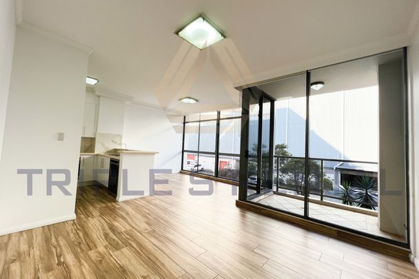 Furnished two bedroom apartment For Rent! - Photo 1