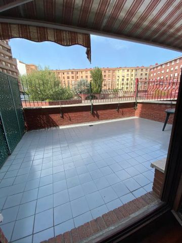 Alquiler de piso en Botica Vieja - Photo 2