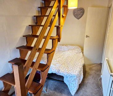 3 bedroom terraced house to rent - Photo 3