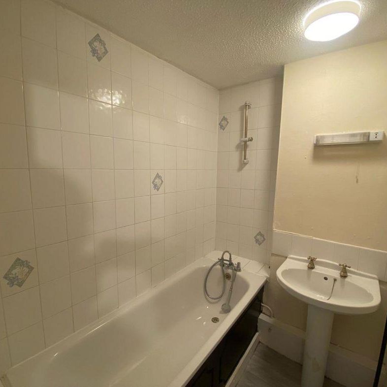 2 bed apartment to rent in NE37 - Photo 1