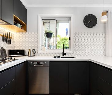 Beautifully Renovated Single Level Home - Photo 3