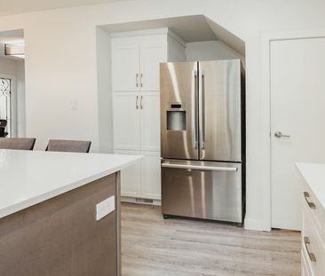 99 Kenaston, Winnipeg, MB - Photo 1