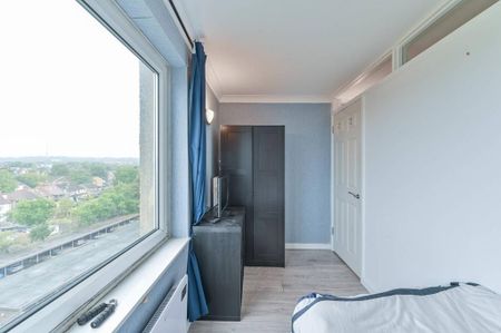 3 bedroom flat to rent - Photo 5