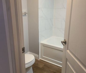 For Lease - 454 Drew Street Unit# Lower, Oshawa, Ontario - Photo 2