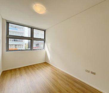 Renovated 2 Bedder with Timber Floor - Photo 3
