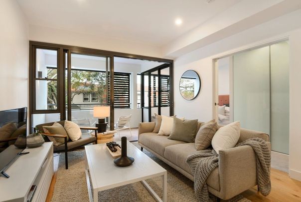 CONTEMPORARY APARTMENT IN THE HEART OF CAMMERAY VILLAGE - Photo 1