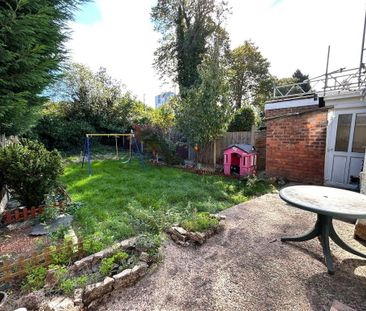 3 bedroom semi-detached house to rent - Photo 5