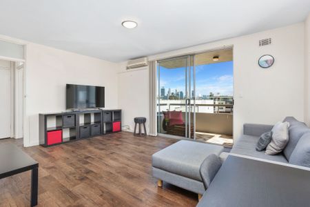 Stylish Unit in Sought after South Perth Location!! - Photo 3