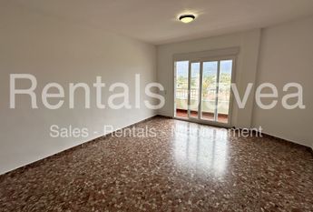 Unfurnished 4 bedroom apartment to rent in Gata de Gorgos