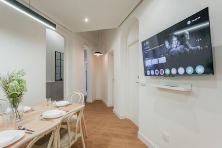 Bright double room in Ventura Rodriguez - Photo 5