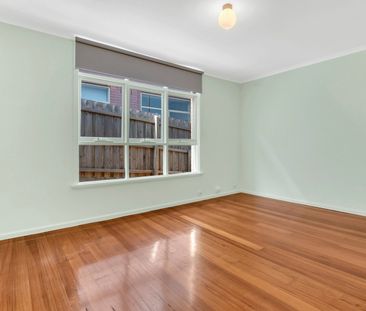 10/137 Clarke Street, Northcote VIC 3070 - Photo 5