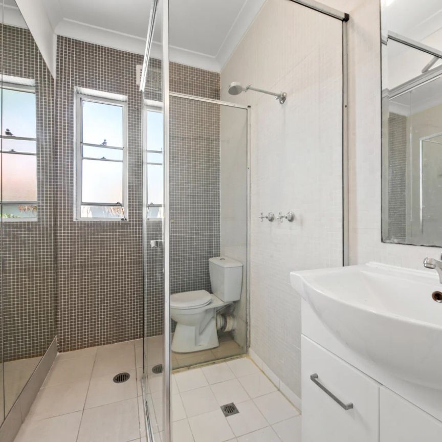 Newly Renovated Coastal Apartment in the Heart of Coogee 4/103 Carrington Road, Coogee NSW 2034 - Photo 1