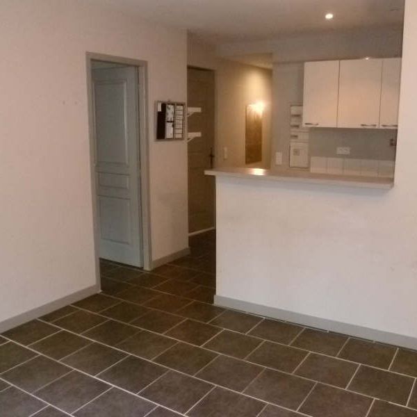 Location Appartement 3 pièces 42m² - Photo 1