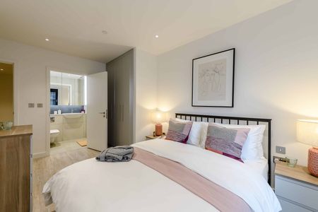 3 Bed Apartment - Photo 3